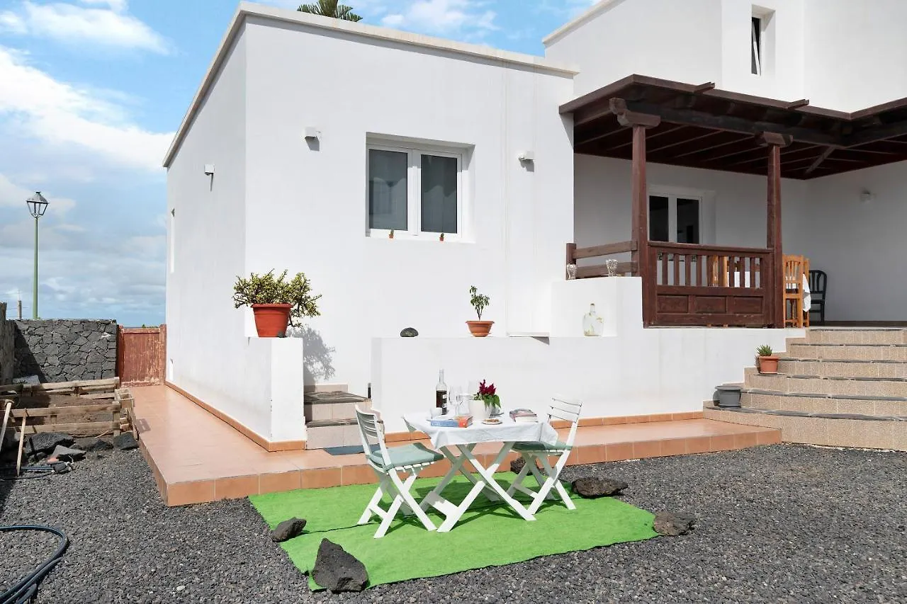 Casa Rosi Daire Tinajo